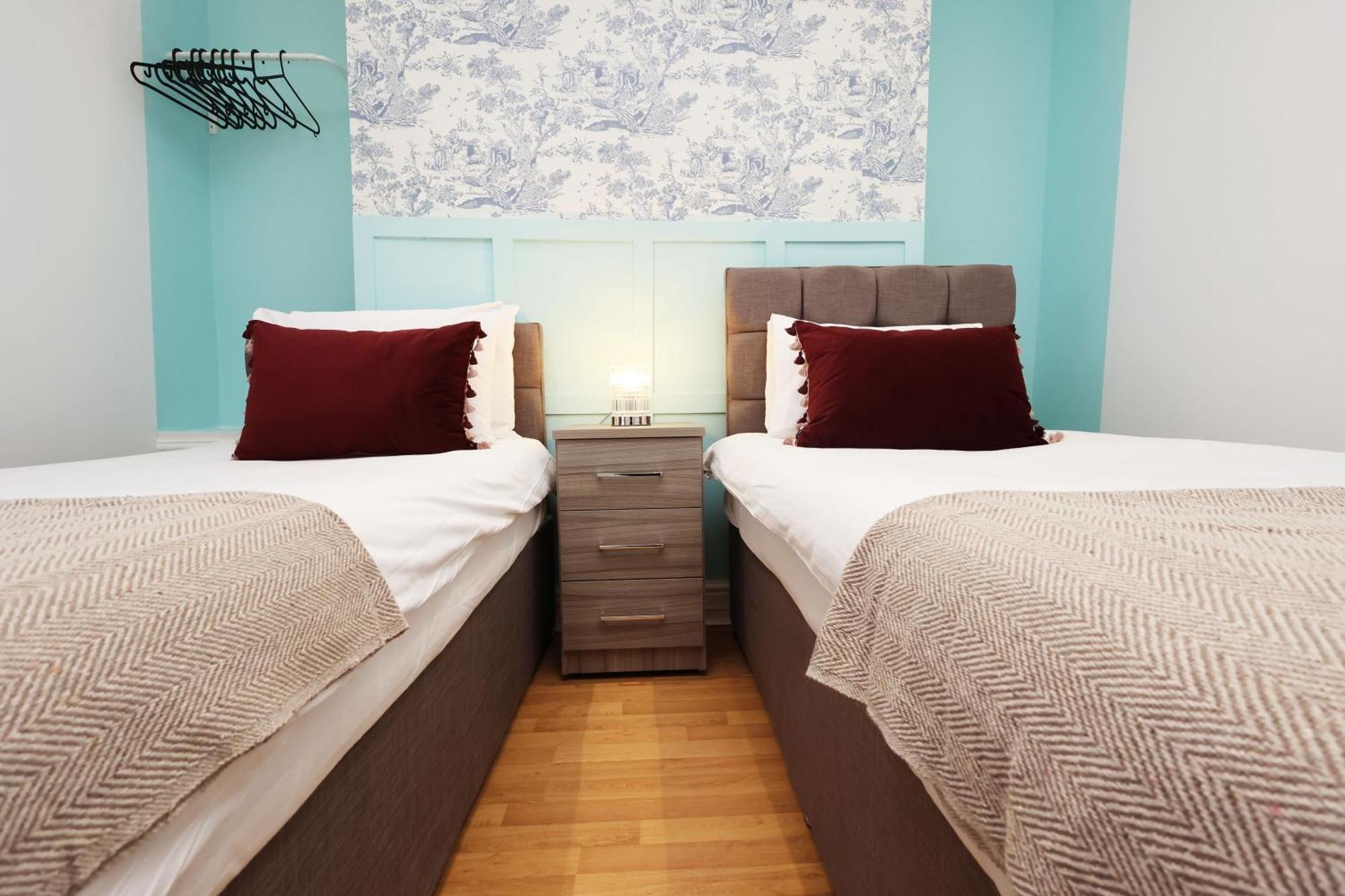 Viewing Deck, On-Street Parking, Tv In Every Room Swansea Exteriér fotografie